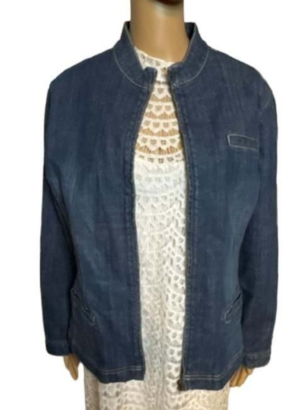 Chico's Platinum Denim Jacket Size 2 Blue Embroidered Paisley